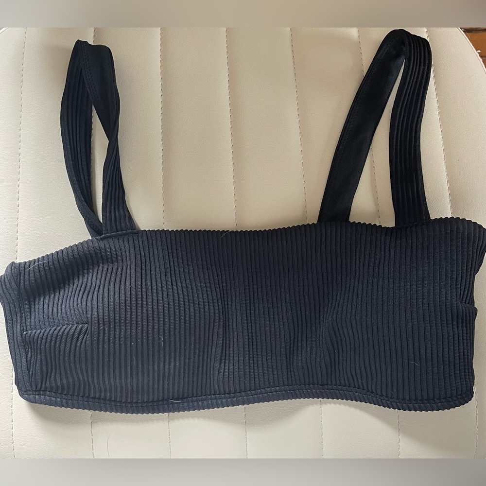 hollister bathing suit top
